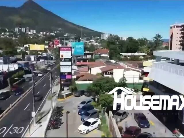 #70 - Locales, Oficinas y Complejos para Alquiler en San Salvador - San Salvador - 2